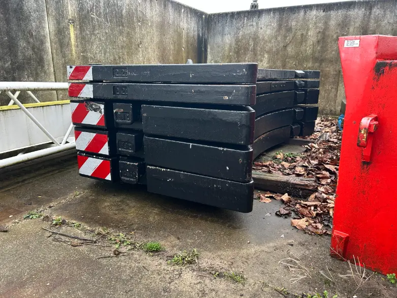 Hijskranen te koop en voor in koop. Kranen, onderdelen en toebehoren.