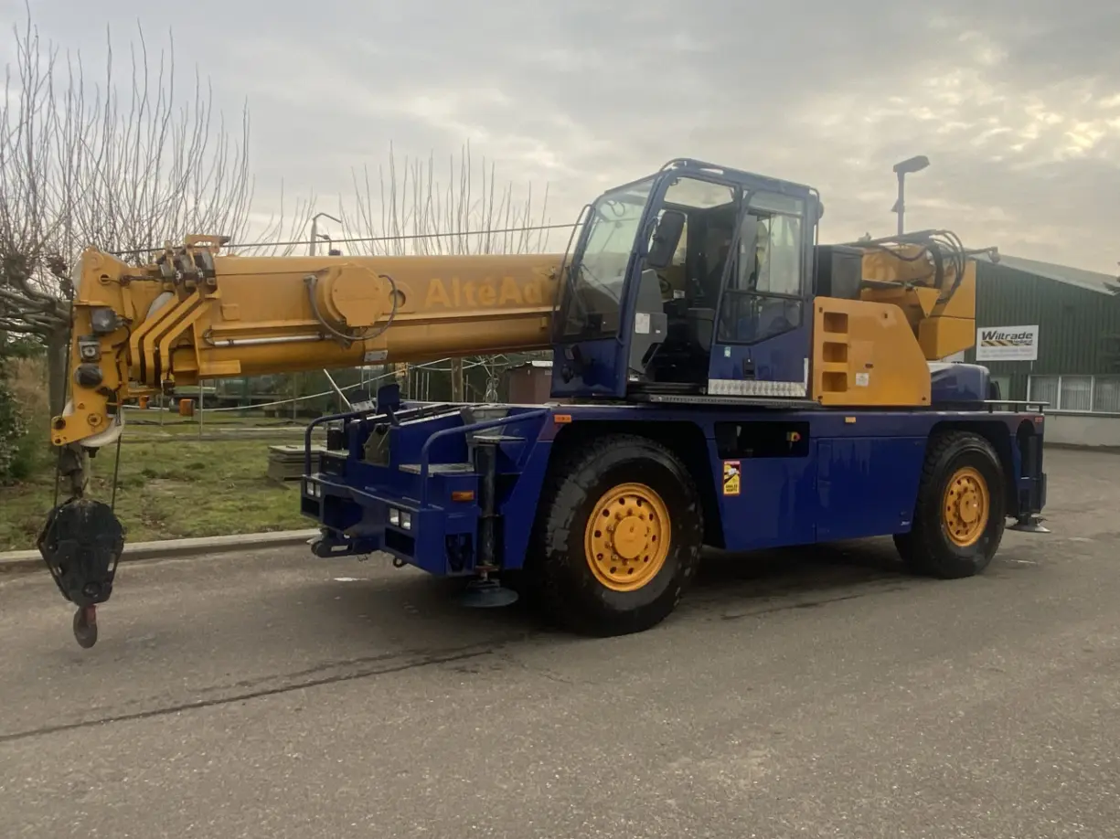 Hijskranen te koop en voor in koop. Kranen, onderdelen en toebehoren.